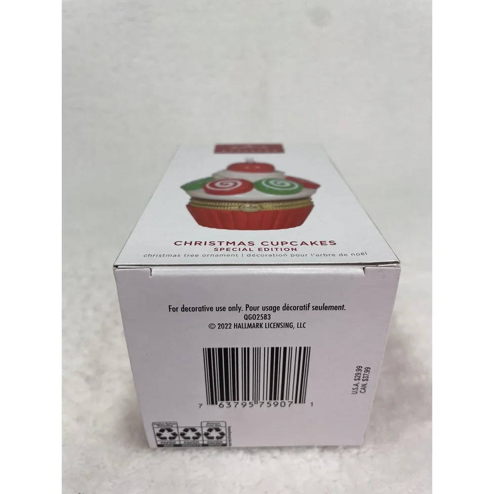 Hallmark Keepsake‎ 2022 Christmas Cupcakes Special  Edition  Ornament
